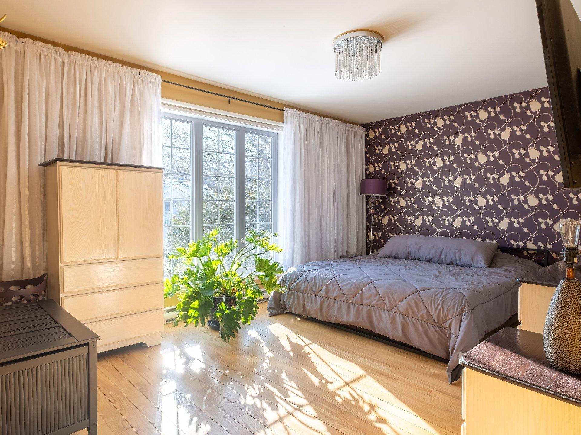 









633


Rue du Mimosa

,
Saint-Amable,




QC
J0L1N0

