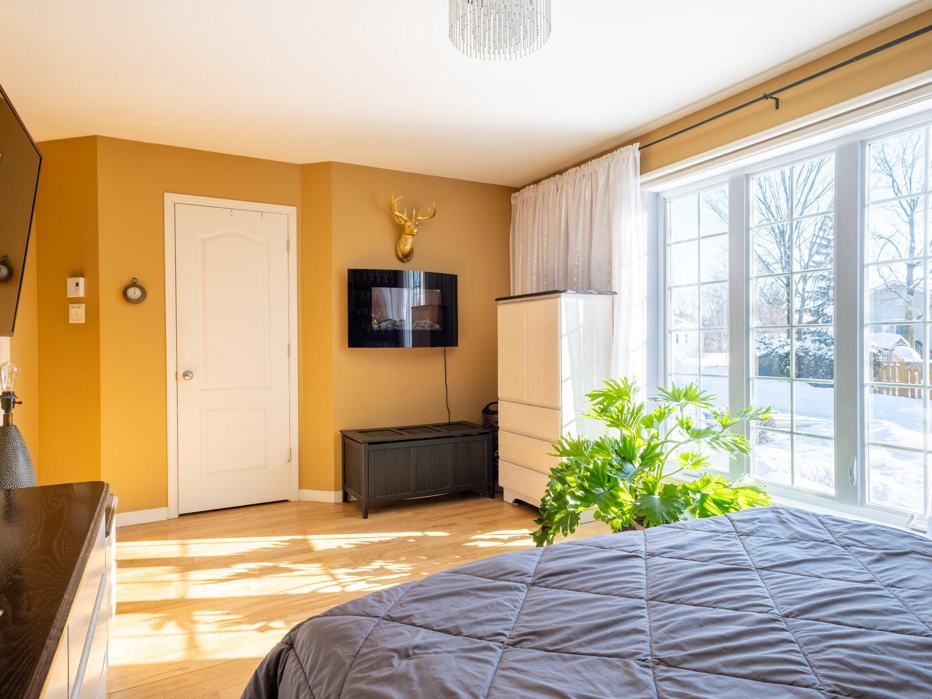 









633


Rue du Mimosa

,
Saint-Amable,




QC
J0L1N0

