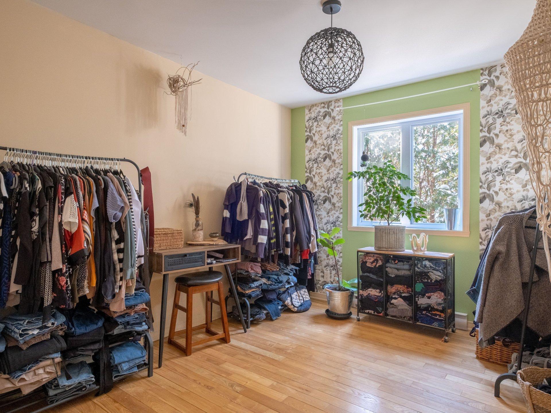 









633


Rue du Mimosa

,
Saint-Amable,




QC
J0L1N0

