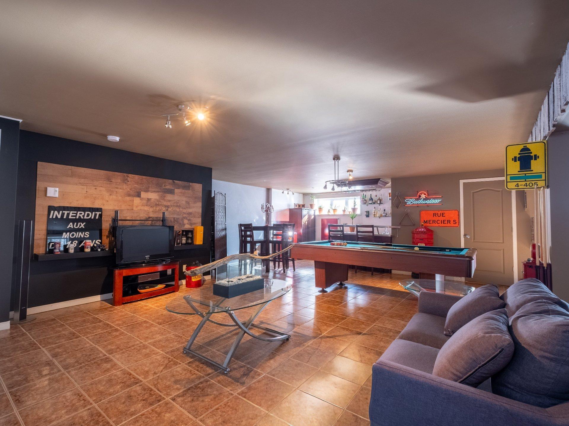 









633


Rue du Mimosa

,
Saint-Amable,




QC
J0L1N0

