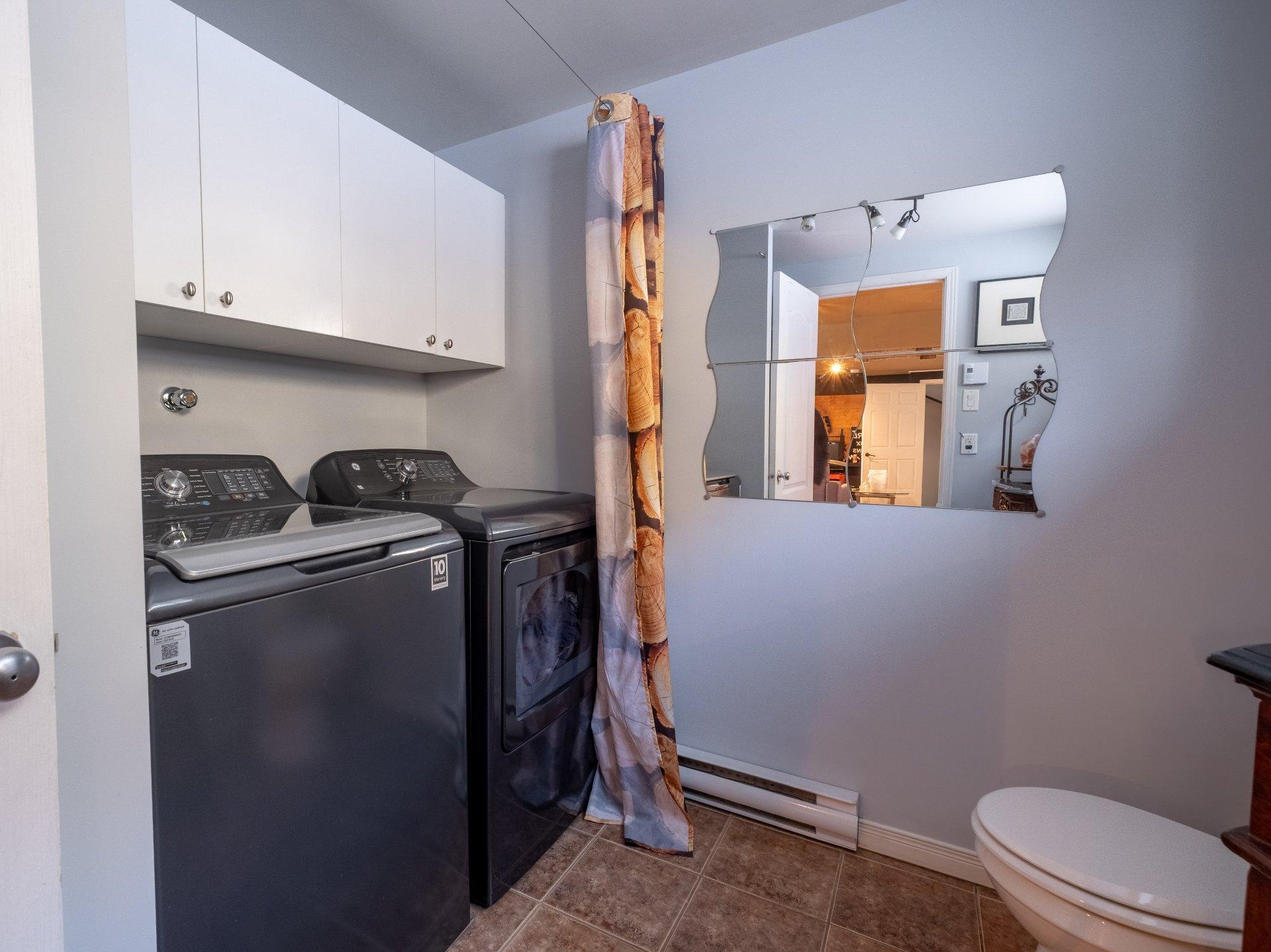 









633


Rue du Mimosa

,
Saint-Amable,




QC
J0L1N0

