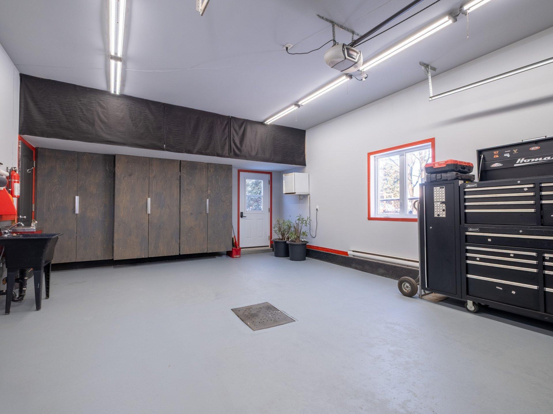 









633


Rue du Mimosa

,
Saint-Amable,




QC
J0L1N0

