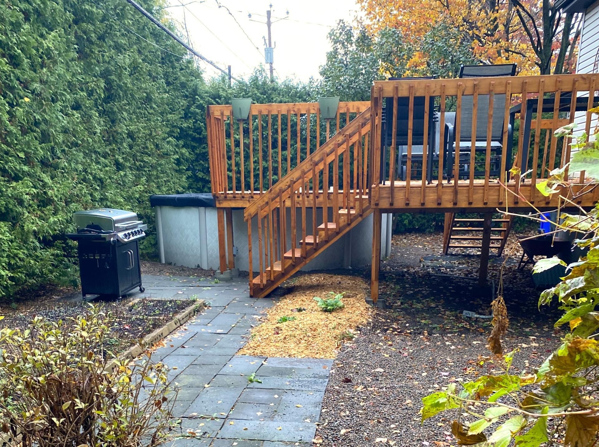 









633


Rue du Mimosa

,
Saint-Amable,




QC
J0L1N0

