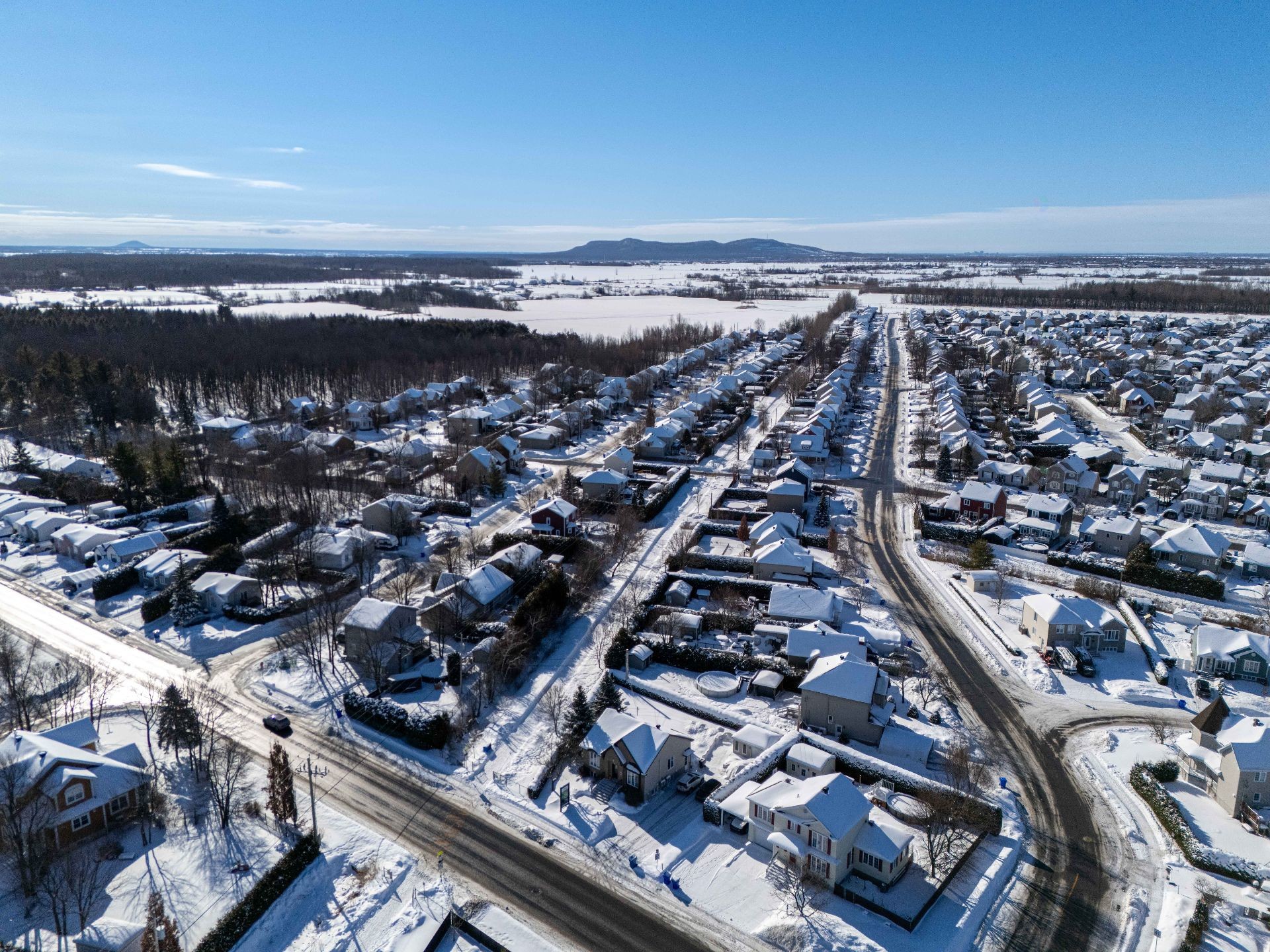 









633


Rue du Mimosa

,
Saint-Amable,




QC
J0L1N0

