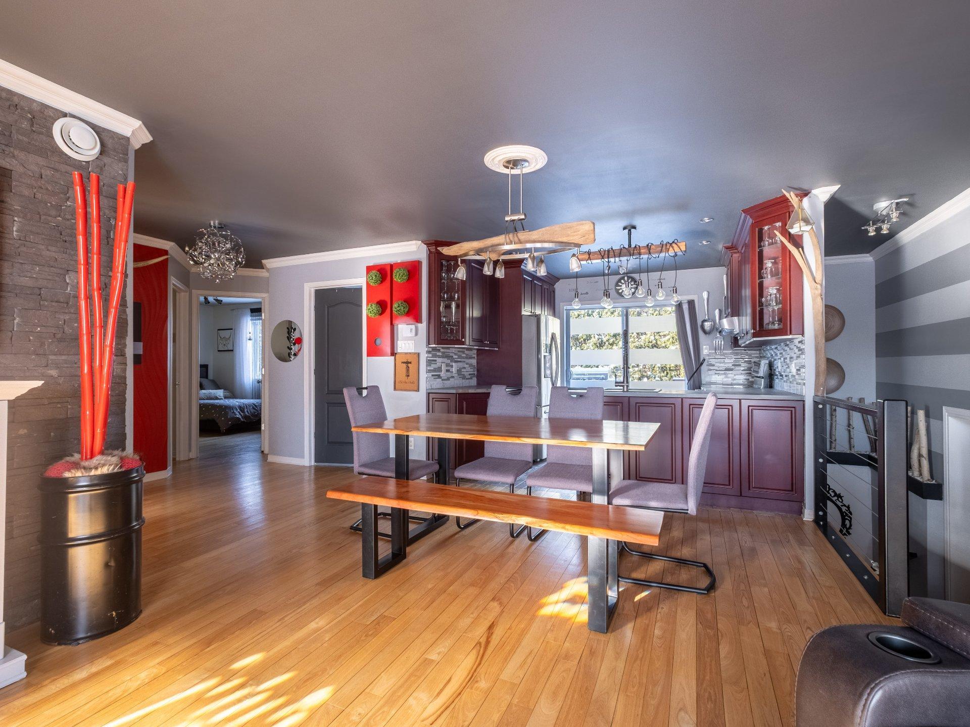 









633


Rue du Mimosa

,
Saint-Amable,




QC
J0L1N0

