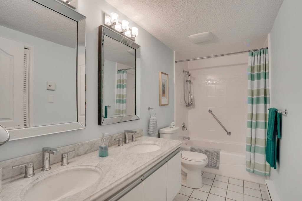 









18


Rue de Deauville

, 5,
Gatineau (Hull),




QC
J8Z2J3

