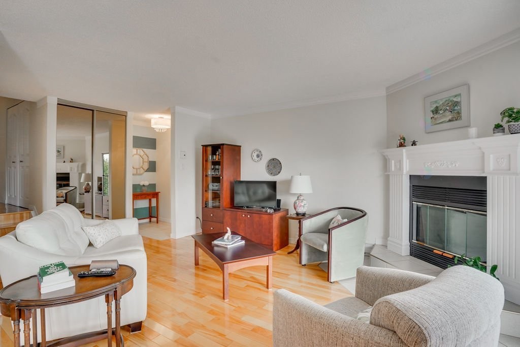 









18


Rue de Deauville

, 5,
Gatineau (Hull),




QC
J8Z2J3

