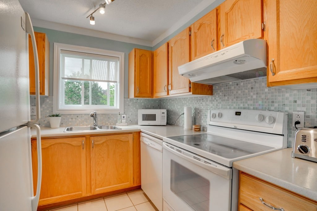 









18


Rue de Deauville

, 5,
Gatineau (Hull),




QC
J8Z2J3

