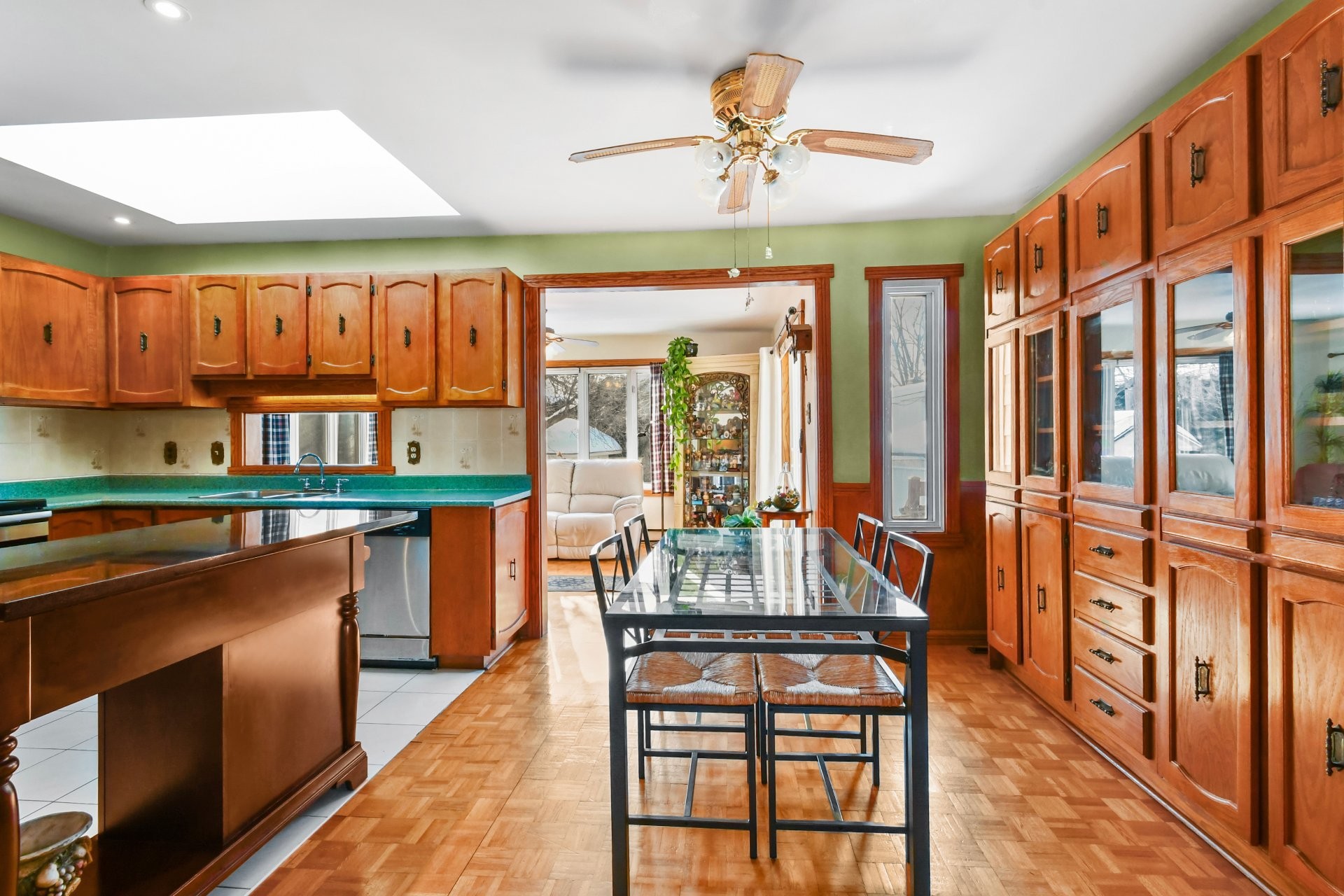 









52


Place Jasper

,
Candiac,




QC
J5R4C4

