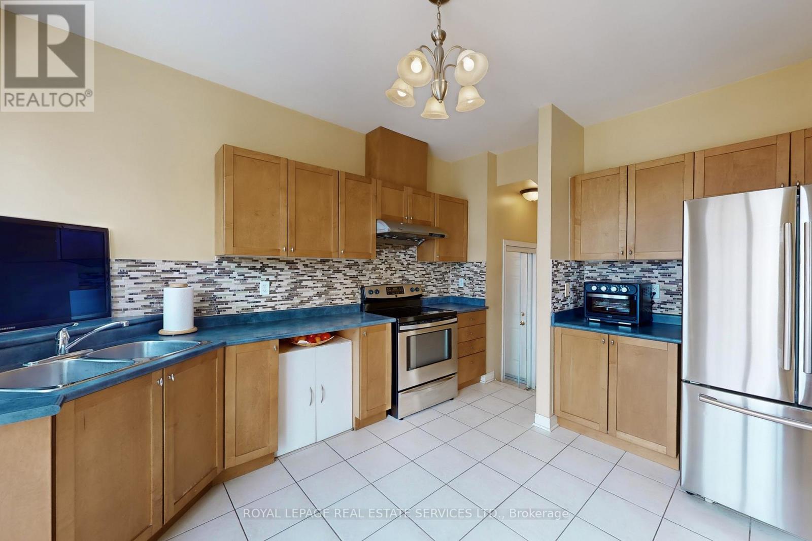 












65 ASHDALE ROAD

,
Brampton,




Ontario
L6Y5M9

