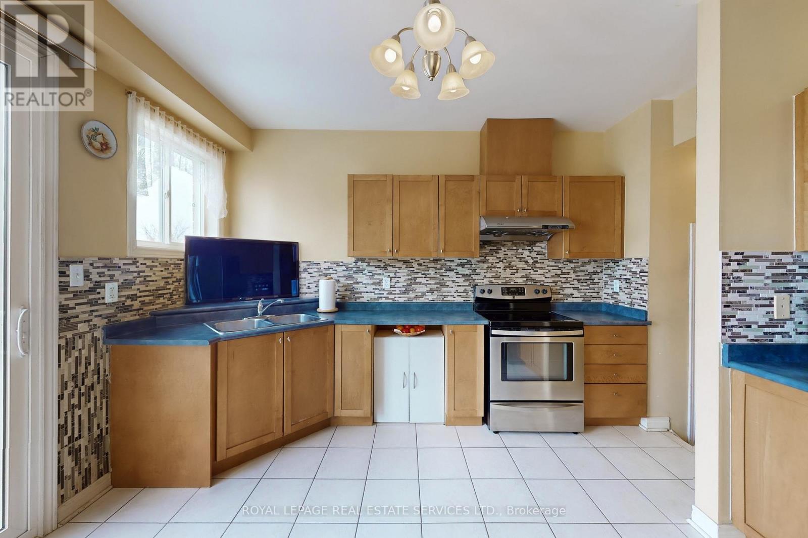 












65 ASHDALE ROAD

,
Brampton,




Ontario
L6Y5M9

