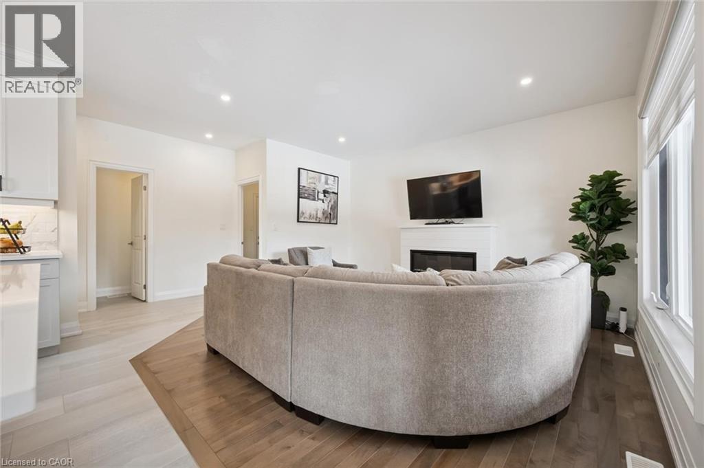 












138 WOODBERRY Crescent

,
Elmira,




Ontario
N3B0E5

