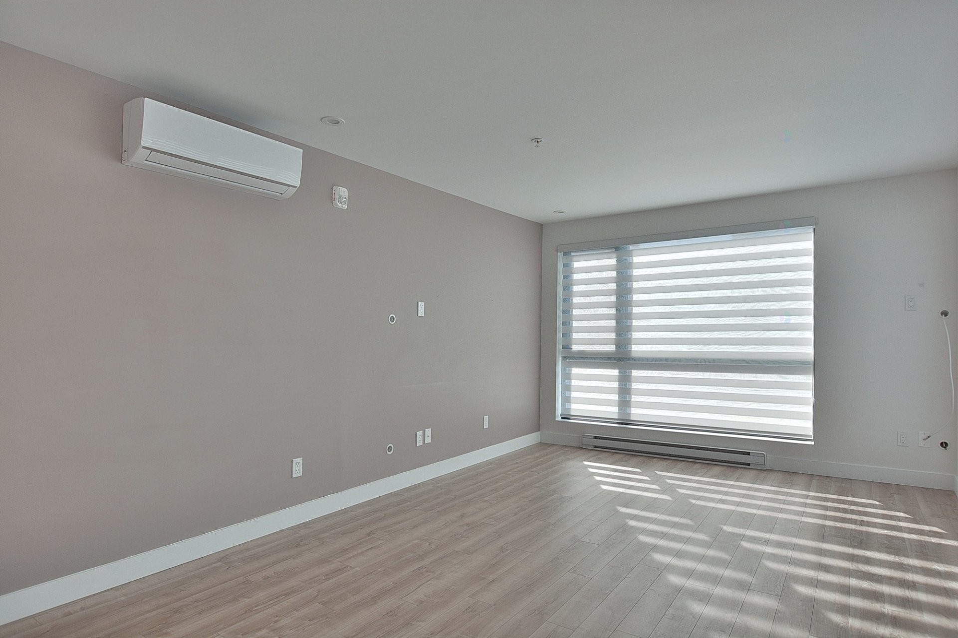 









70


Rue Toe-Blake

, 205,
Vaudreuil-Dorion,




QC
J7V3R6

