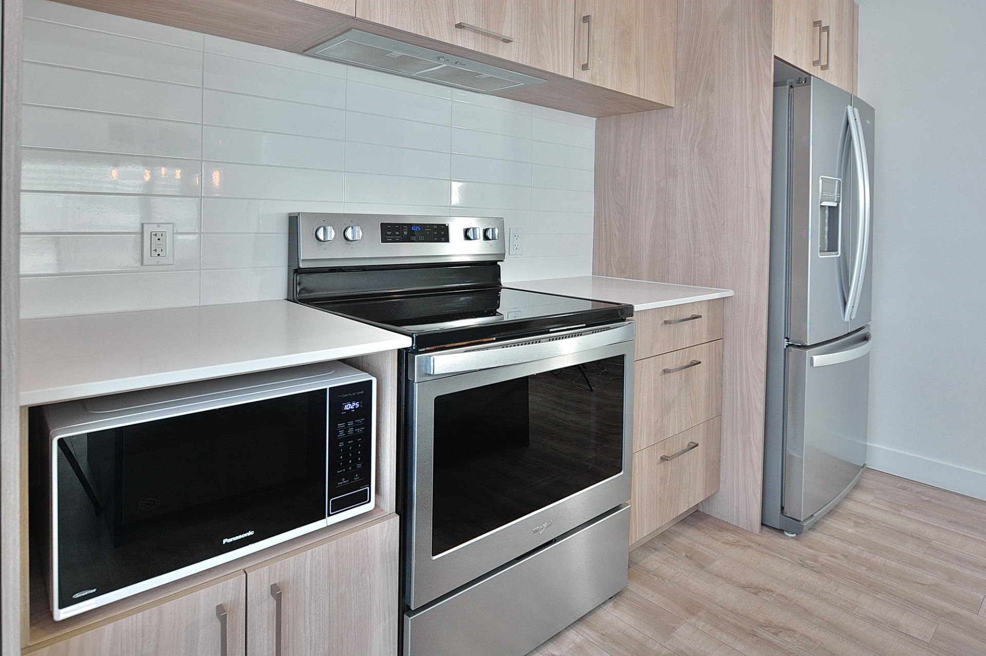 









70


Rue Toe-Blake

, 205,
Vaudreuil-Dorion,




QC
J7V3R6

