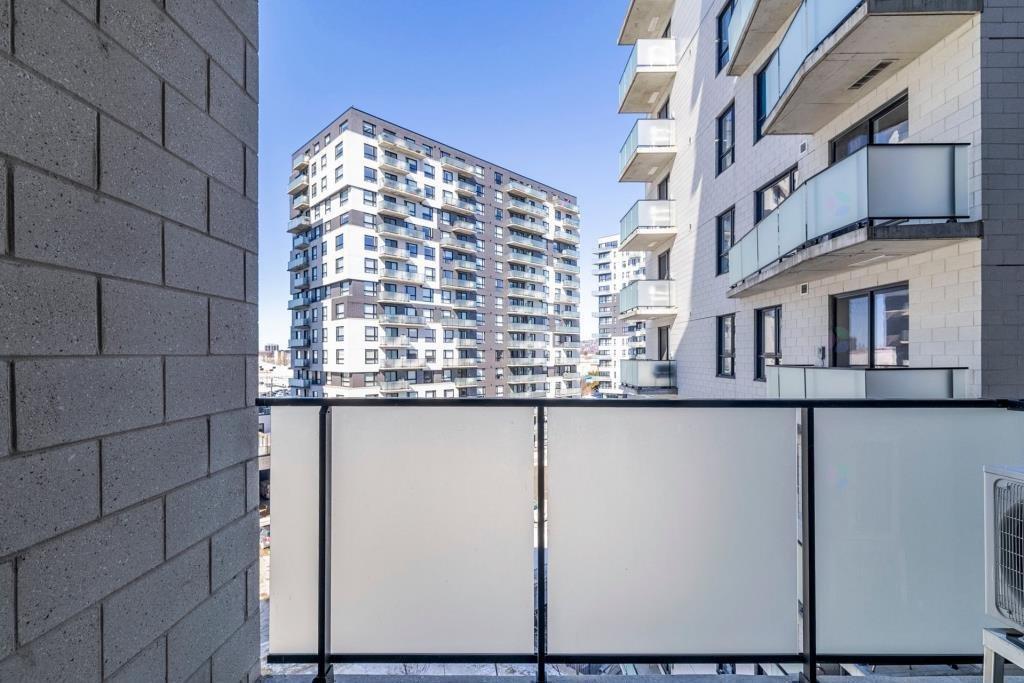 









1700


Rue Viola-Desmond

, 607,
Montréal (LaSalle),




QC
H8N0H1

