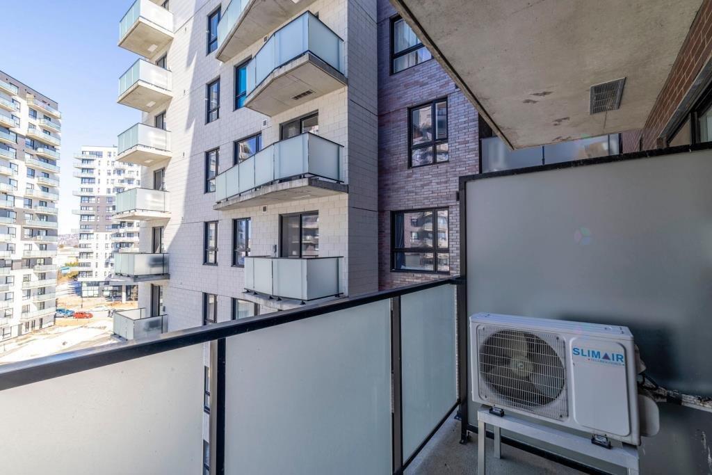 









1700


Rue Viola-Desmond

, 607,
Montréal (LaSalle),




QC
H8N0H1

