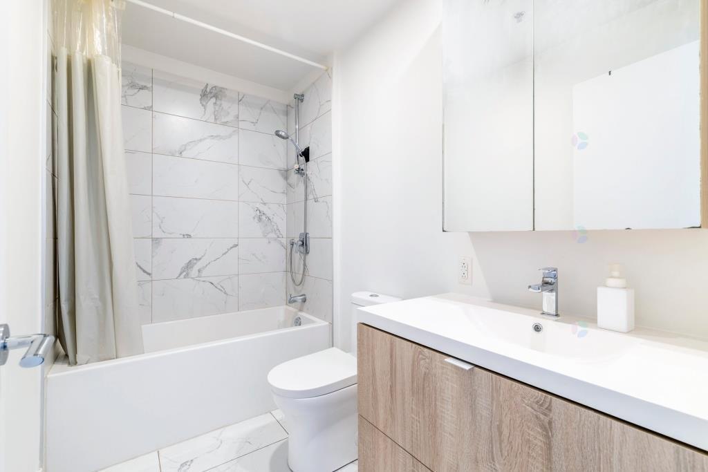 









1700


Rue Viola-Desmond

, 607,
Montréal (LaSalle),




QC
H8N0H1

