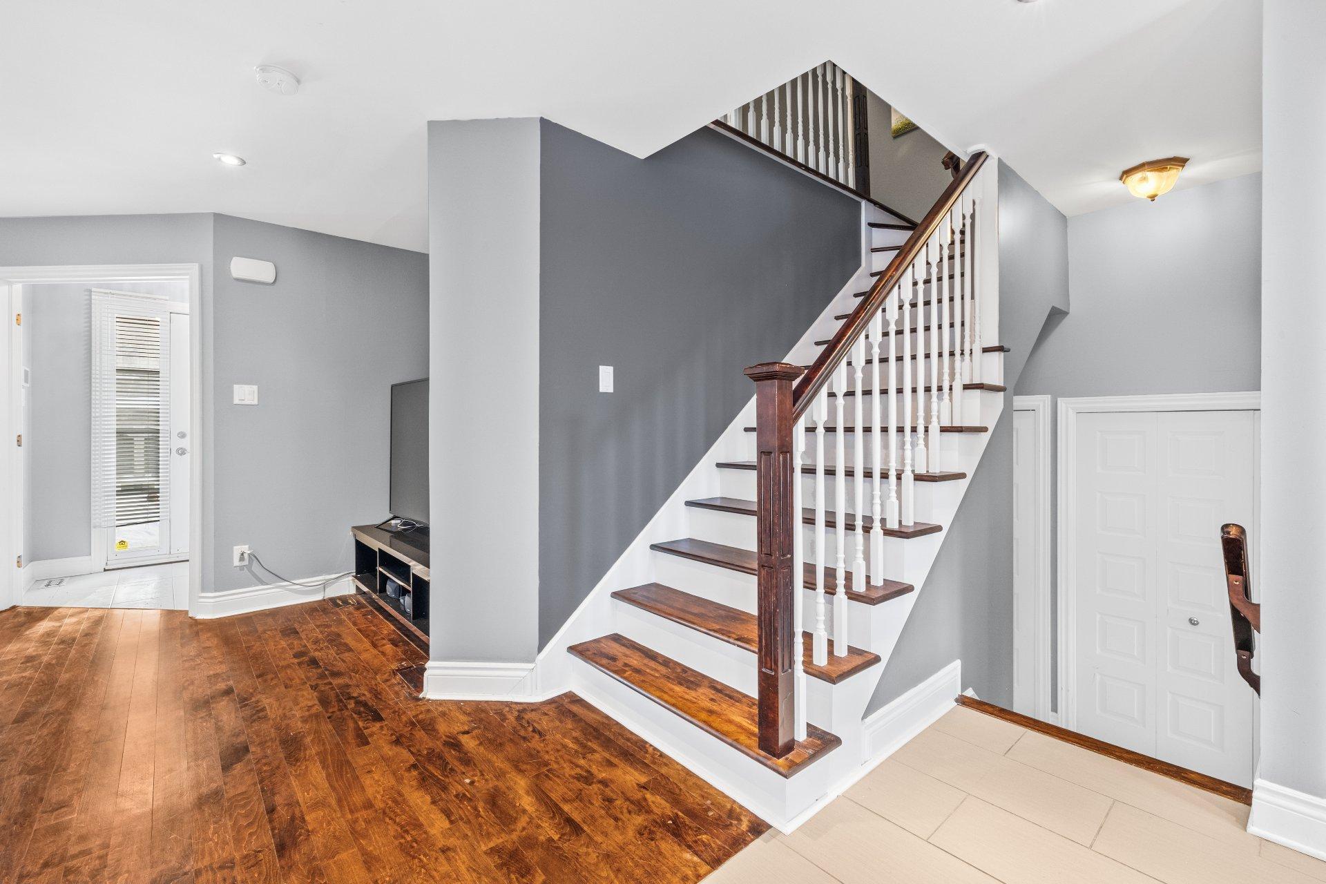 









6590


Rue Césaire

,
Brossard,




QC
J4Z0G4

