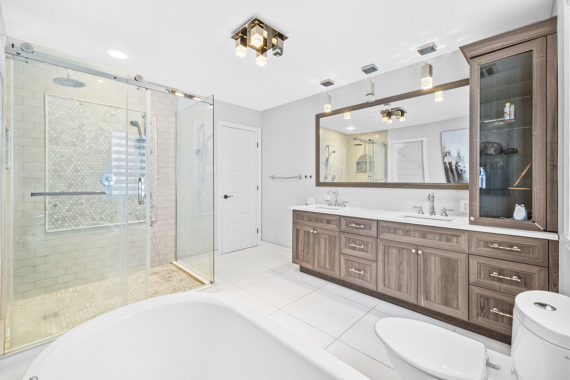 









6590


Rue Césaire

,
Brossard,




QC
J4Z0G4

