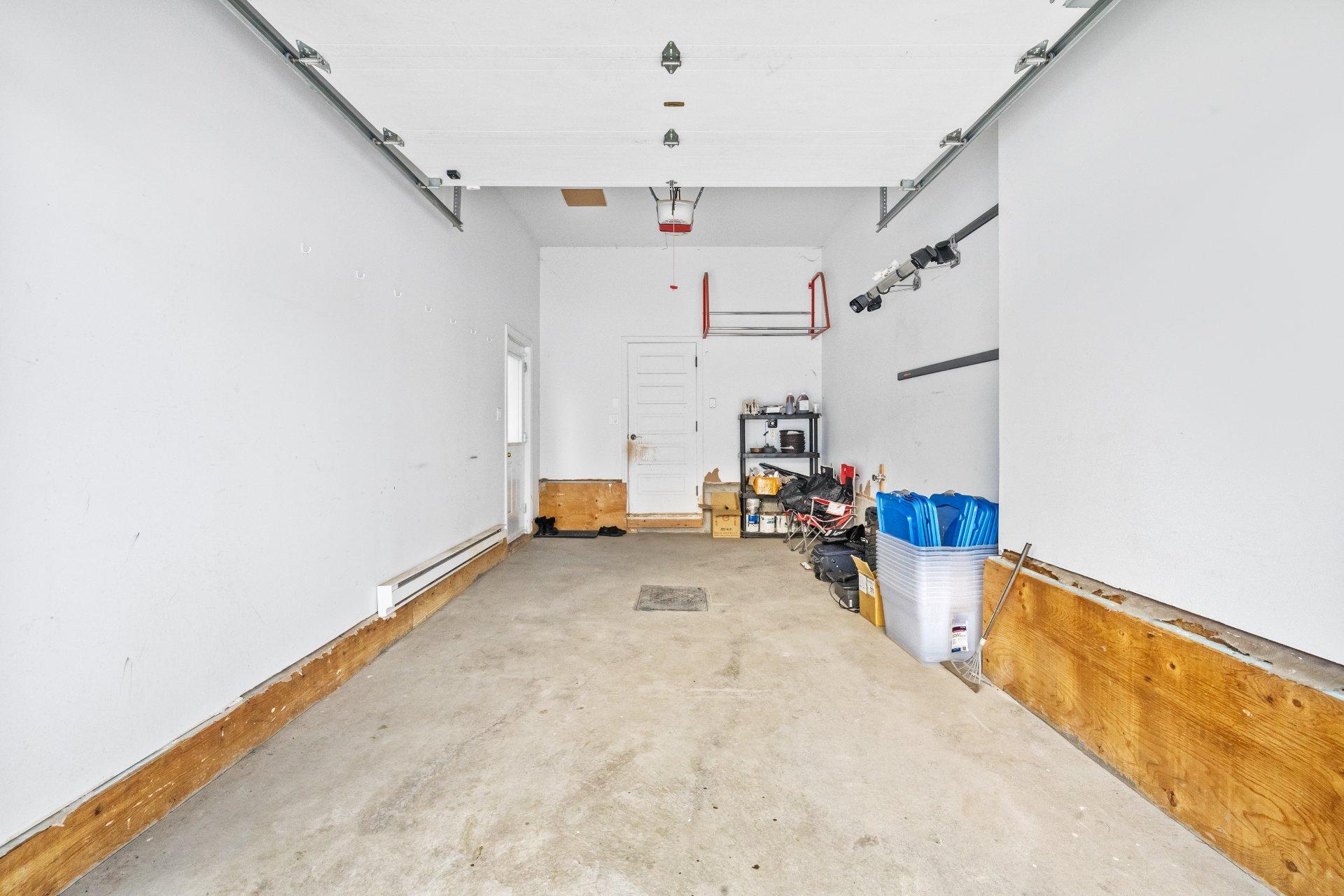 









6590


Rue Césaire

,
Brossard,




QC
J4Z0G4

