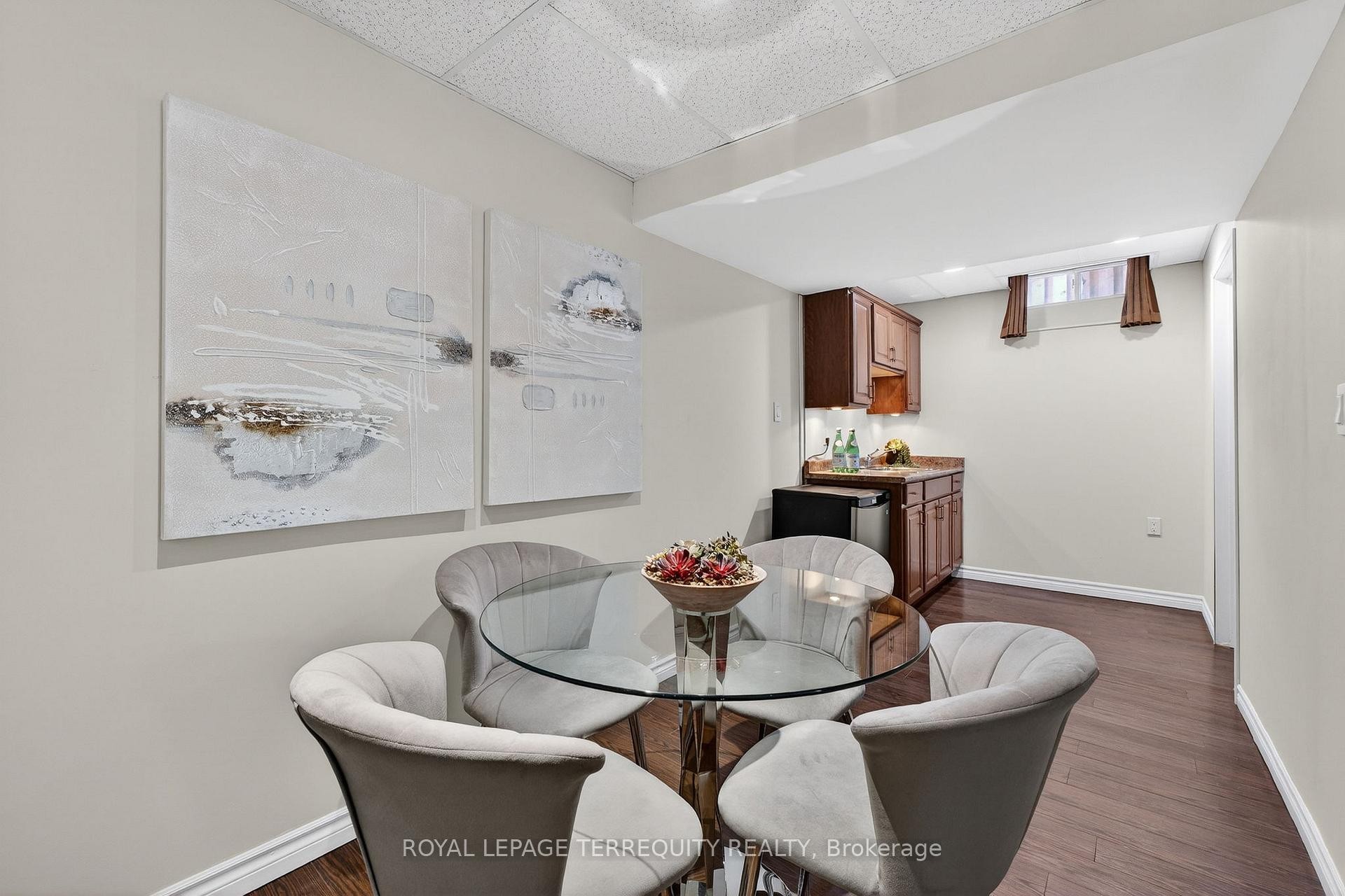 









3591


Kelso

Crescent,
Mississauga,




ON
L5L 4R9

