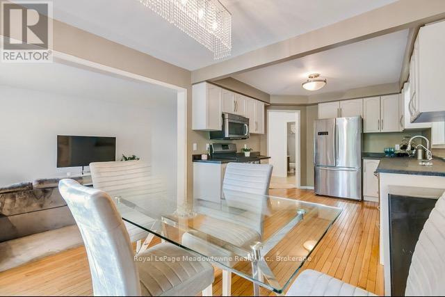 












44 CORBETT STREET

,
Cambridge,




Ontario
N1T1V5

