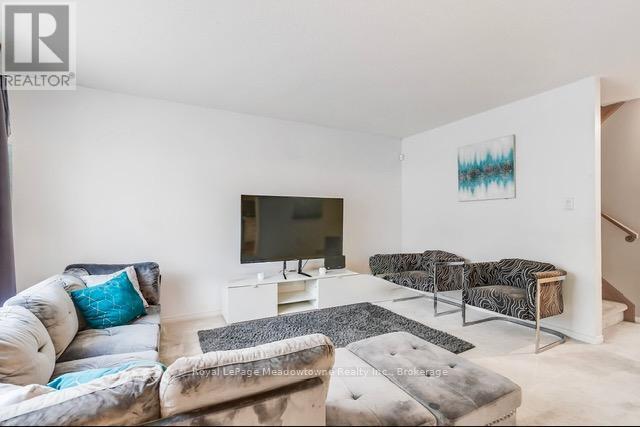 












44 CORBETT STREET

,
Cambridge,




Ontario
N1T1V5

