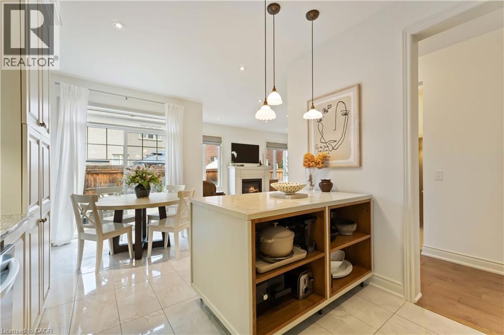 












28 BABCOCK Street

,
Waterdown,




Ontario
L8B0S6

