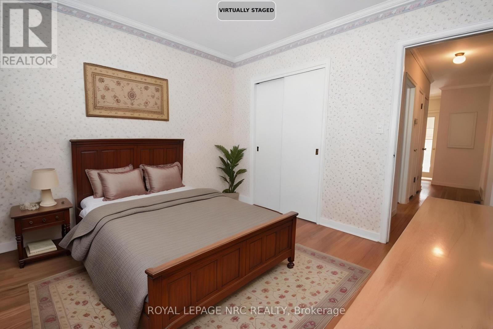 












4 GLENBARR ROAD

,
St. Catharines (Glendale/Glenridge),




Ontario
L2T1Y1

