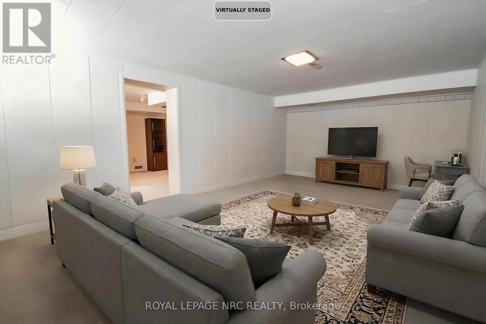 












4 GLENBARR ROAD

,
St. Catharines (Glendale/Glenridge),




Ontario
L2T1Y1

