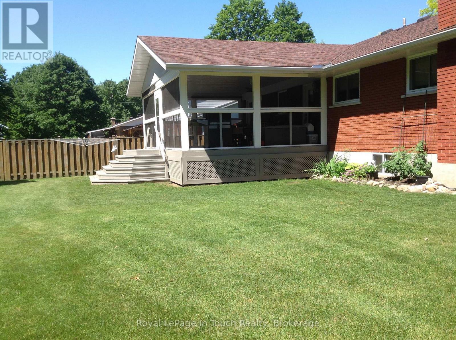 












19 MAPLEGATE ROAD

,
Tiny (Wyevale),




Ontario
L0L2T0

