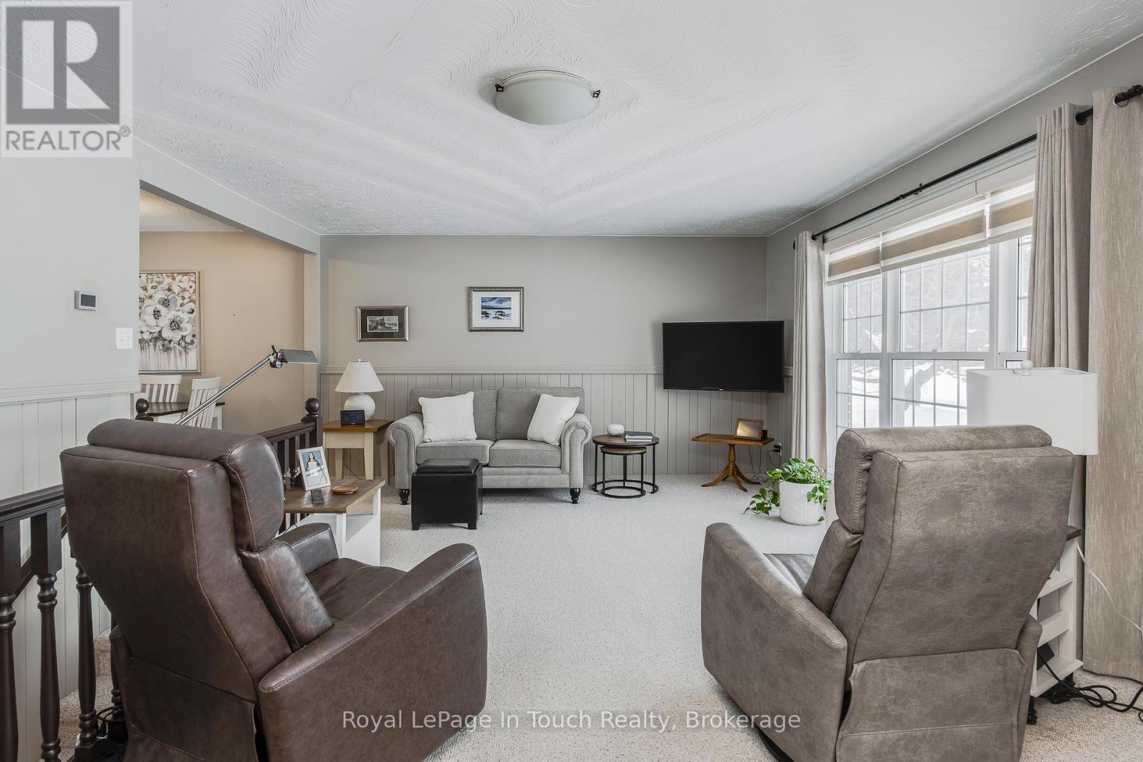












19 MAPLEGATE ROAD

,
Tiny (Wyevale),




Ontario
L0L2T0

