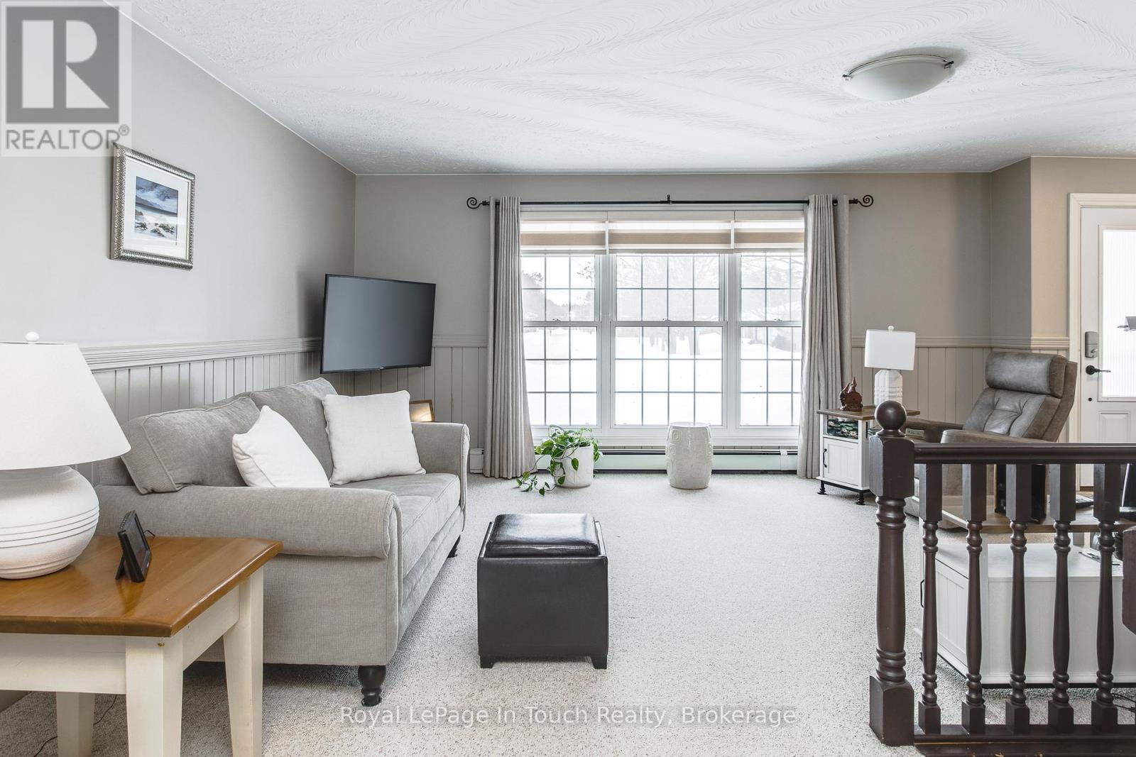 












19 MAPLEGATE ROAD

,
Tiny (Wyevale),




Ontario
L0L2T0

