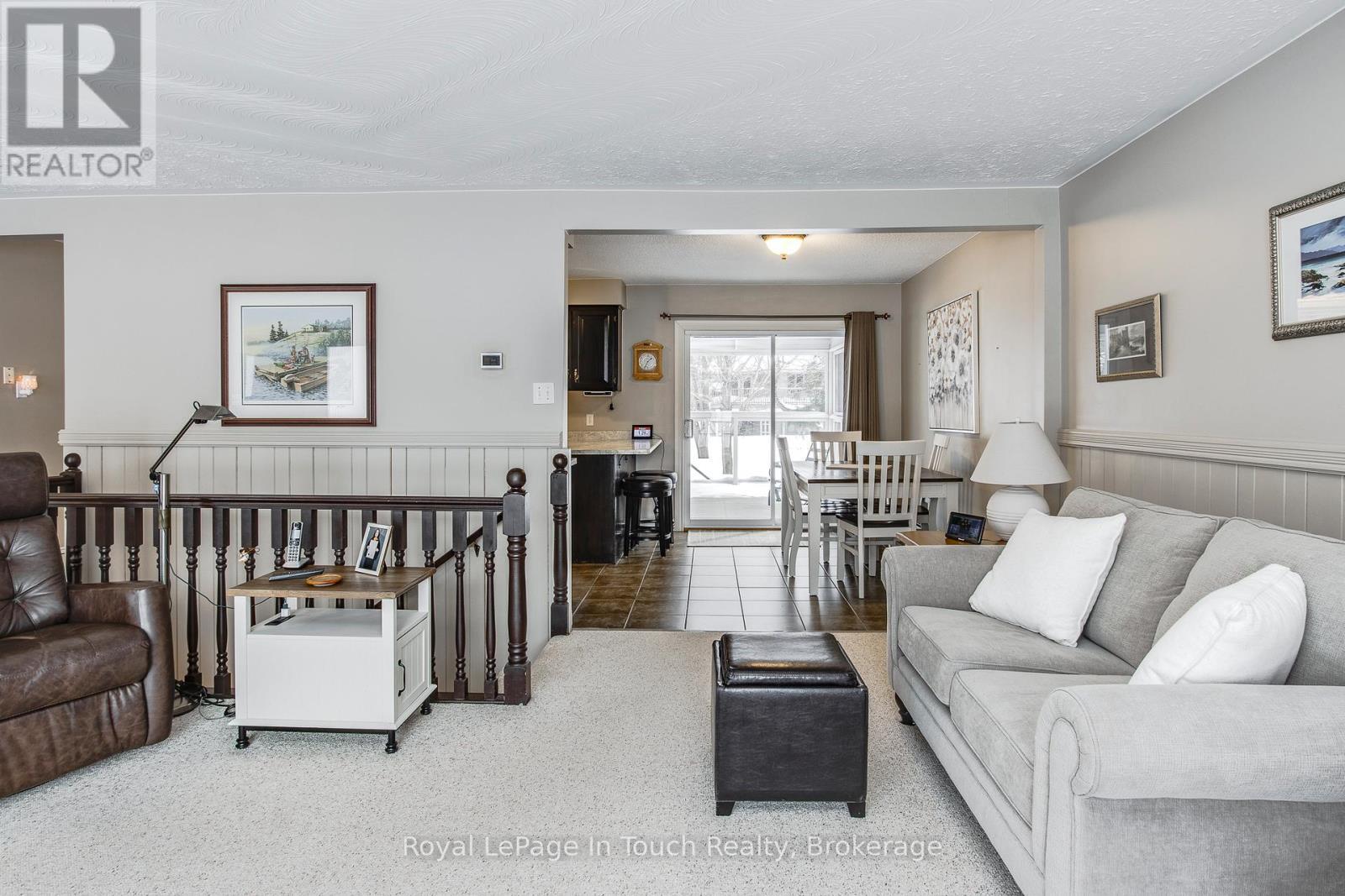 












19 MAPLEGATE ROAD

,
Tiny (Wyevale),




Ontario
L0L2T0

