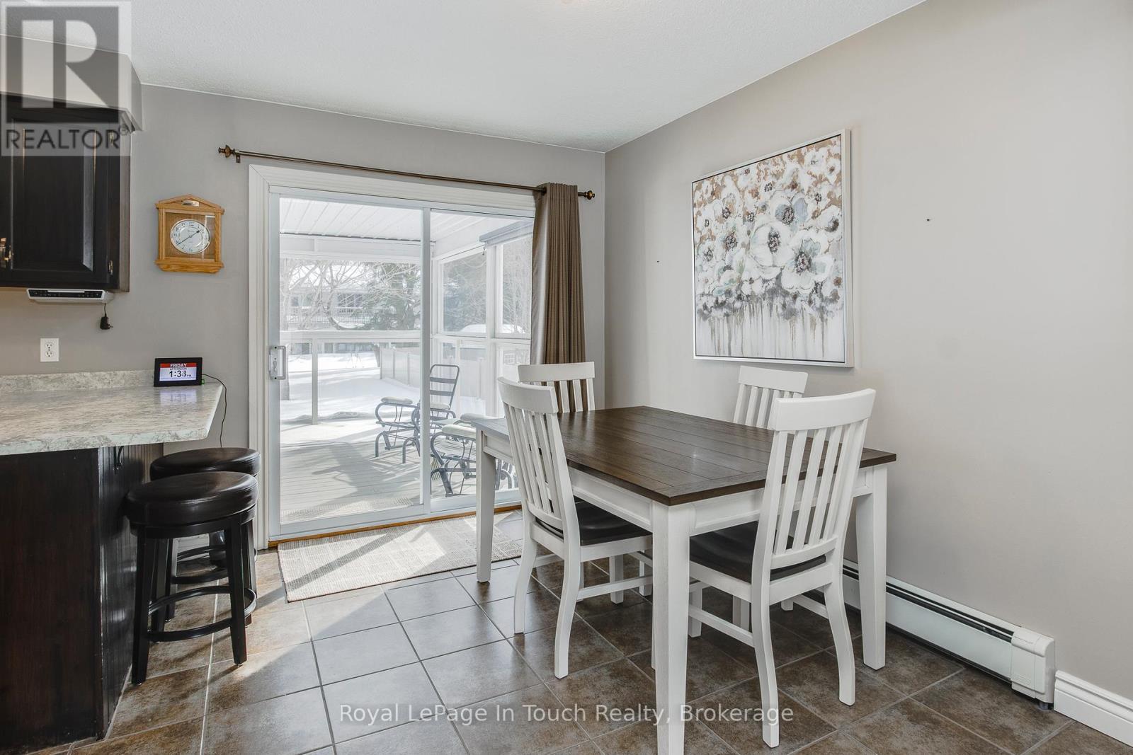 












19 MAPLEGATE ROAD

,
Tiny (Wyevale),




Ontario
L0L2T0

