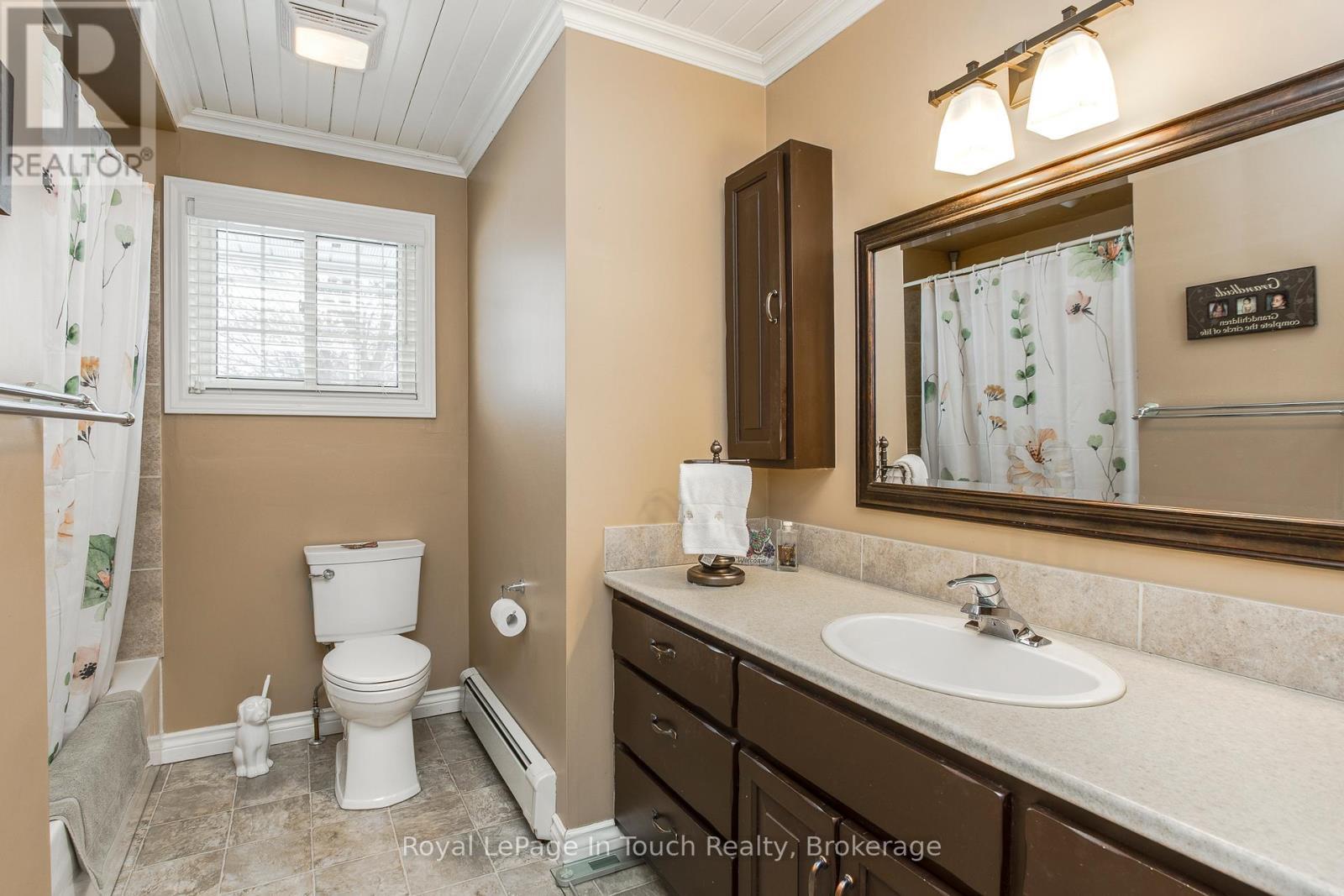 












19 MAPLEGATE ROAD

,
Tiny (Wyevale),




Ontario
L0L2T0


