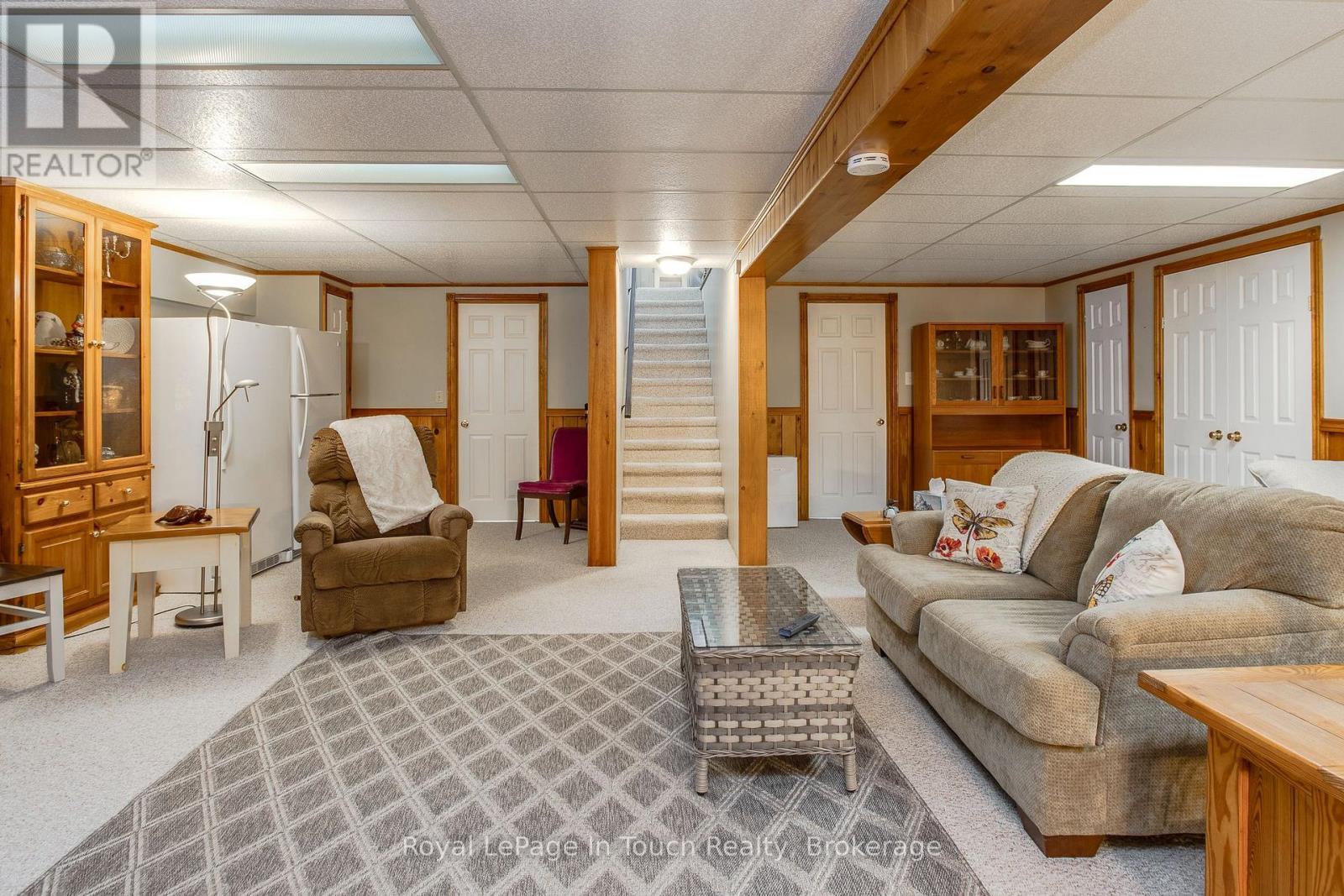 












19 MAPLEGATE ROAD

,
Tiny (Wyevale),




Ontario
L0L2T0

