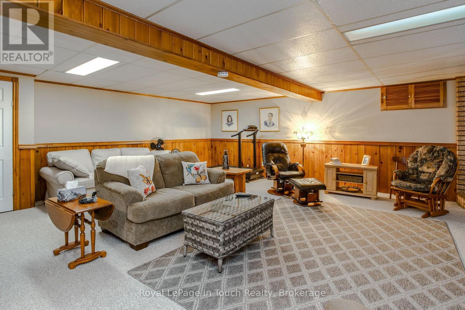 












19 MAPLEGATE ROAD

,
Tiny (Wyevale),




Ontario
L0L2T0

