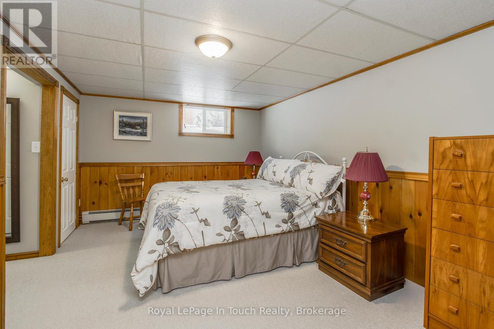 












19 MAPLEGATE ROAD

,
Tiny (Wyevale),




Ontario
L0L2T0

