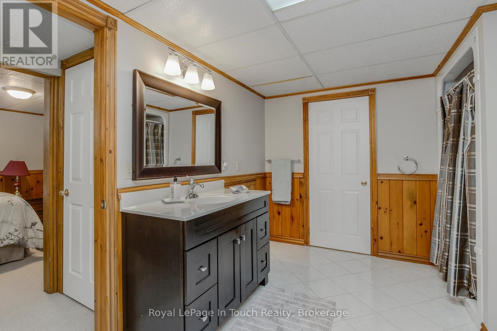 












19 MAPLEGATE ROAD

,
Tiny (Wyevale),




Ontario
L0L2T0

