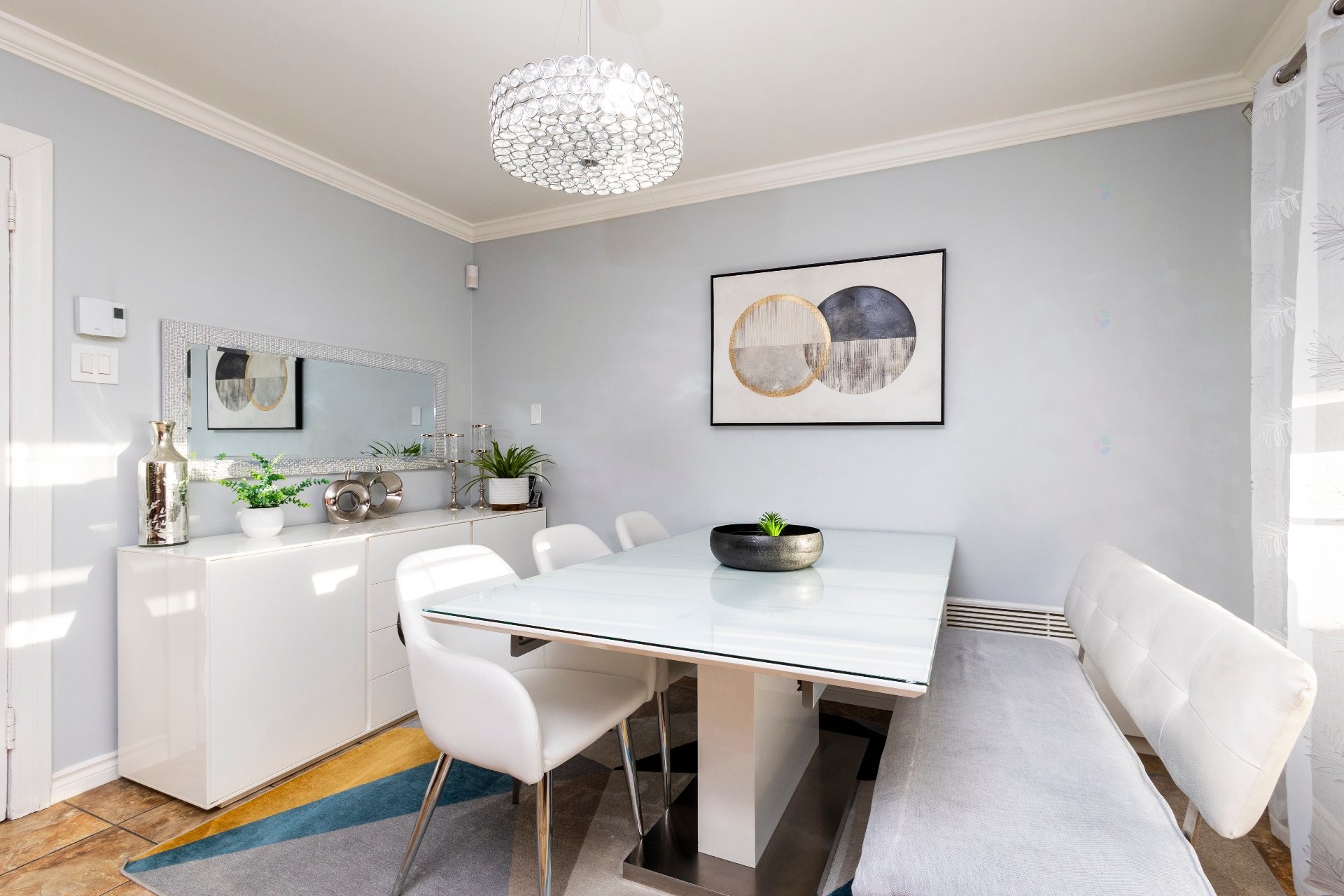 









110

 - 114


Av. Legrand

,
Laval (Laval-des-Rapides),




QC
H7N3T1

