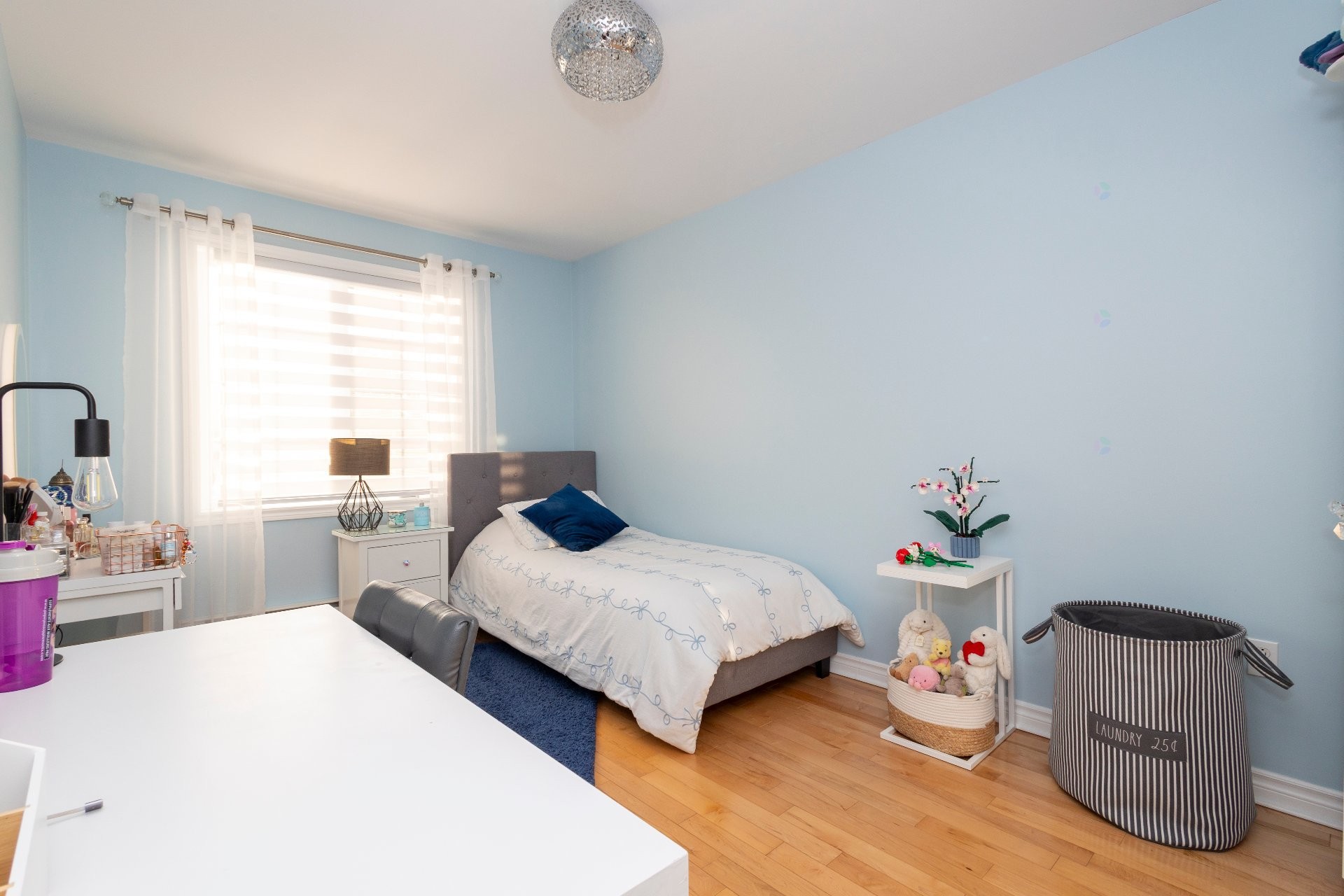 









110

 - 114


Av. Legrand

,
Laval (Laval-des-Rapides),




QC
H7N3T1

