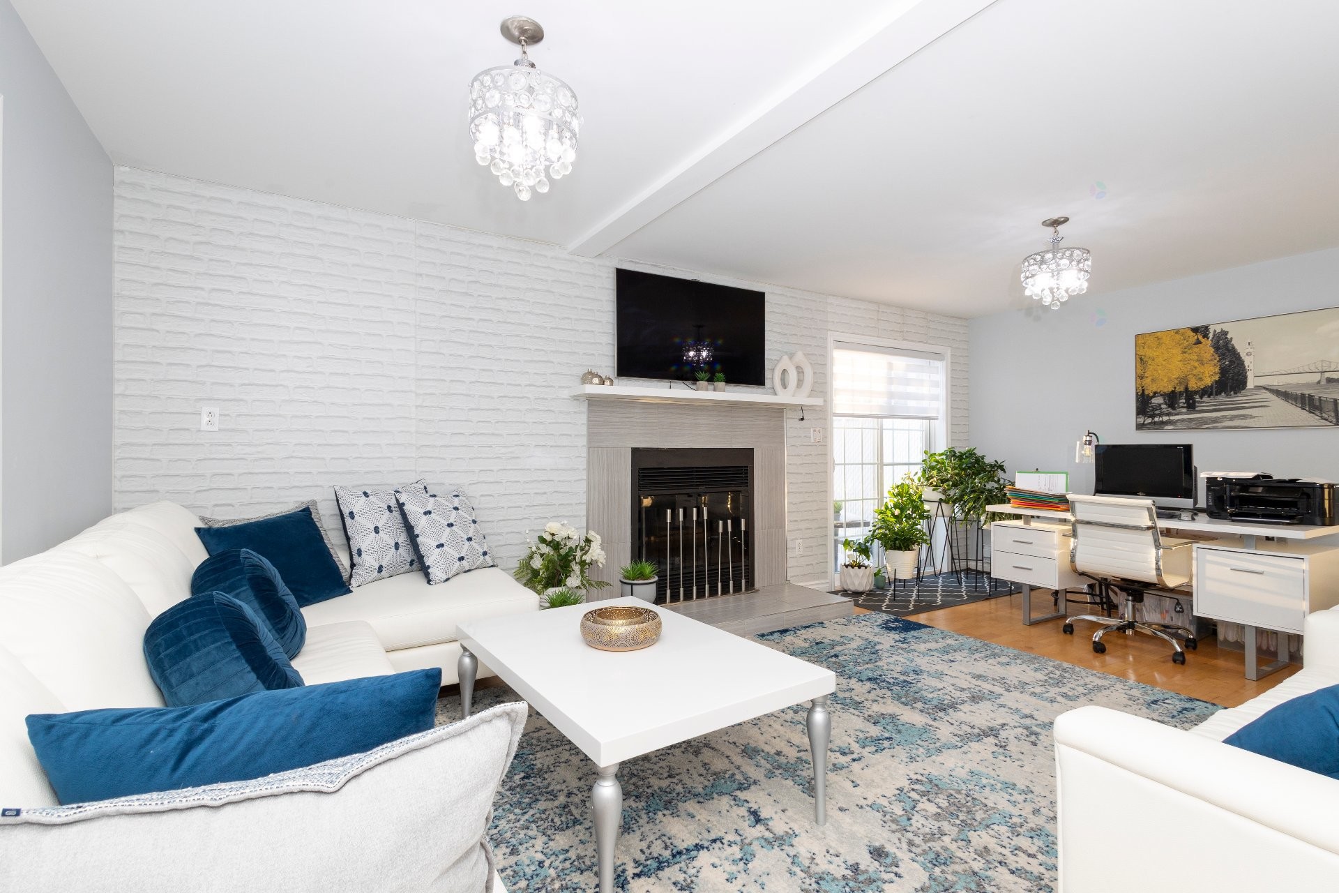 









110

 - 114


Av. Legrand

,
Laval (Laval-des-Rapides),




QC
H7N3T1

