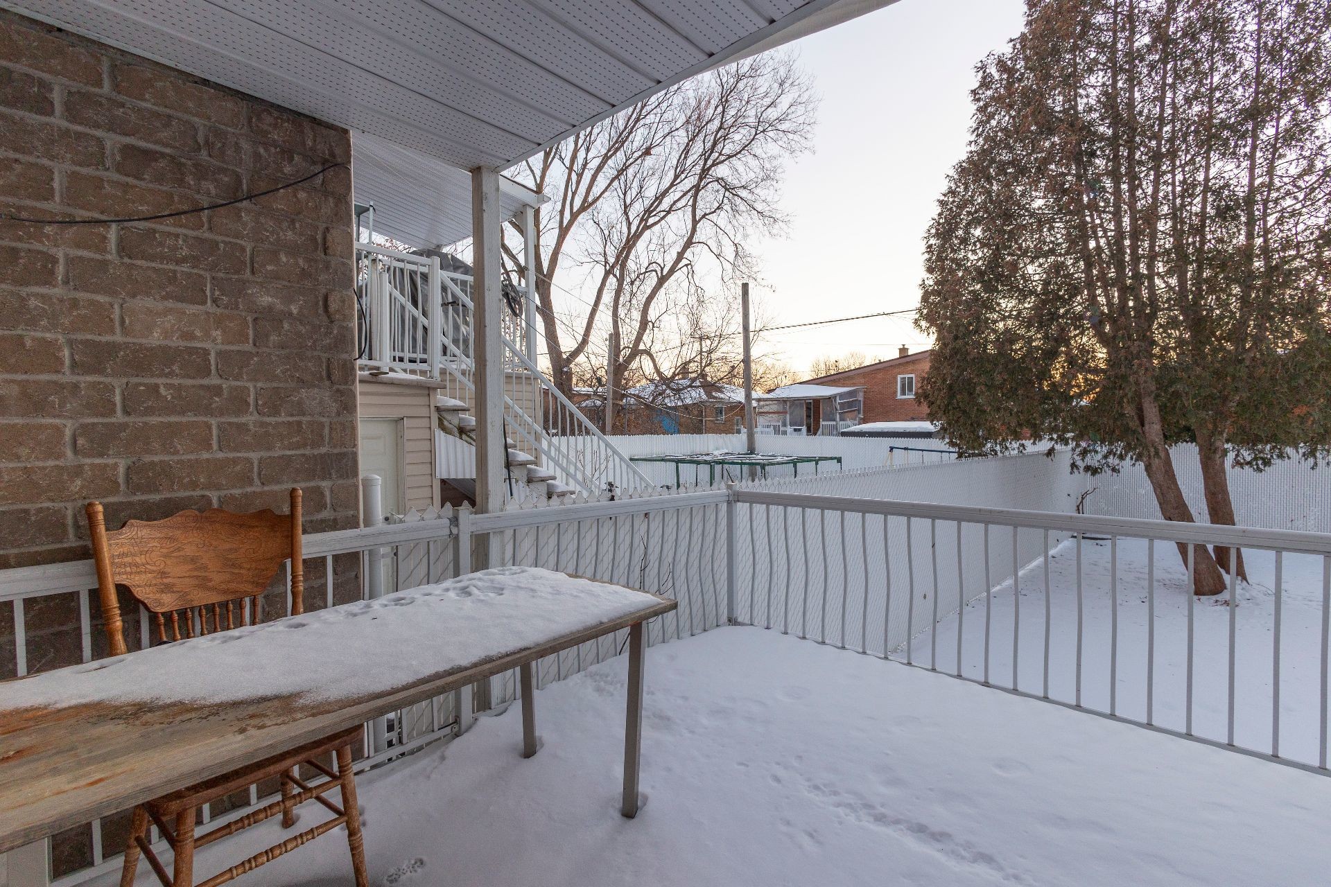 









110

 - 114


Av. Legrand

,
Laval (Laval-des-Rapides),




QC
H7N3T1

