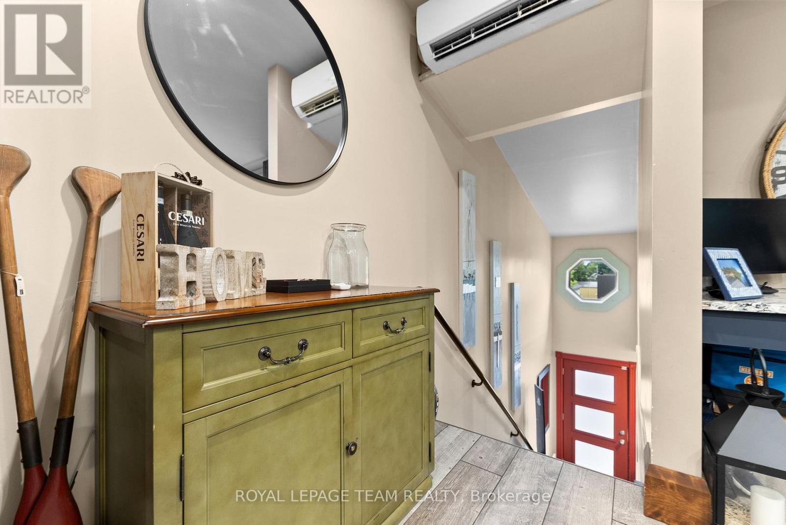 












26 ELGIN STREET W

,
Arnprior,




Ontario
K7S1N3

