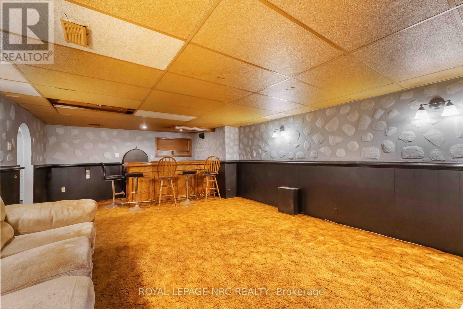 












8025 THORTON STREET

,
Niagara Falls (Ascot),




Ontario
L2H2C2

