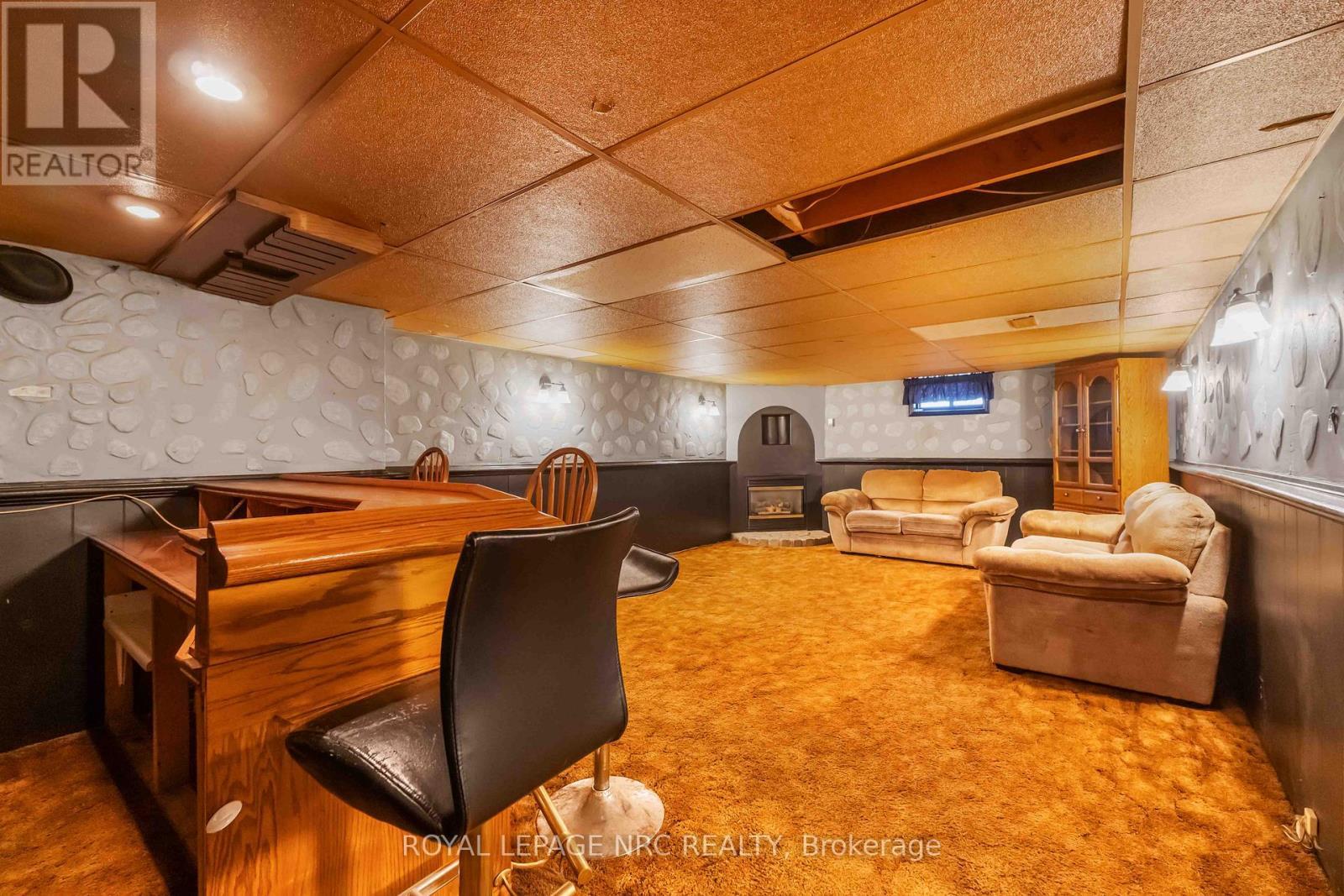 












8025 THORTON STREET

,
Niagara Falls (Ascot),




Ontario
L2H2C2

