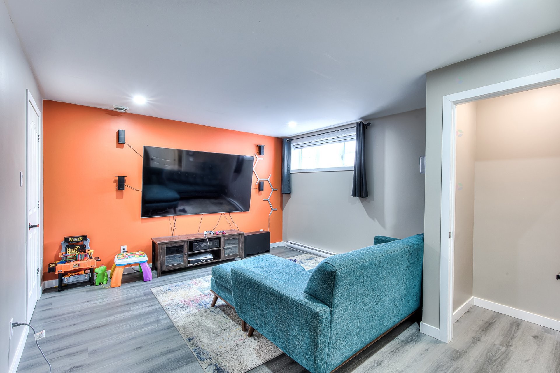 









52


Rue François-Baillairgé

,
Blainville,




QC
J7C5X8

