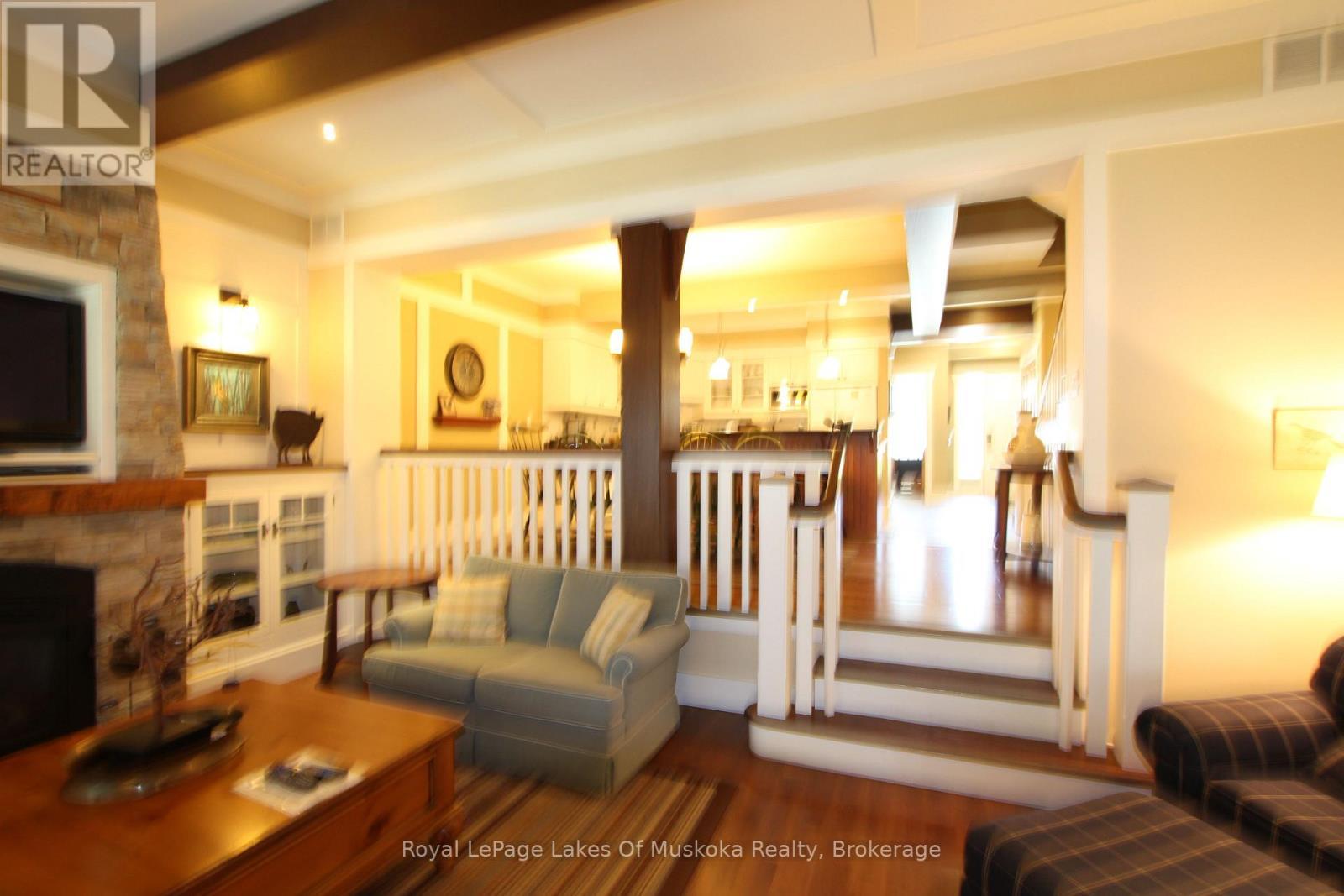 












V 7 W 6 - 1020 BIRCH GLEN ROAD

,
Lake of Bays (Mclean),




Ontario
P0B1A0

