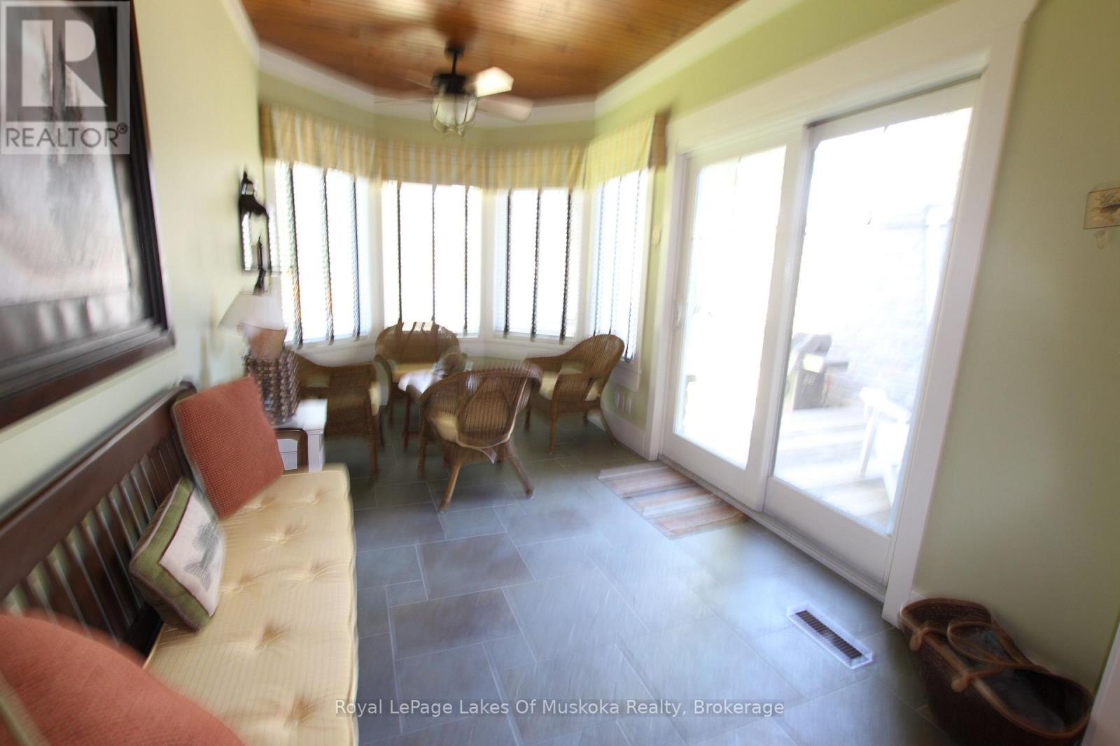












V 7 W 6 - 1020 BIRCH GLEN ROAD

,
Lake of Bays (Mclean),




Ontario
P0B1A0

